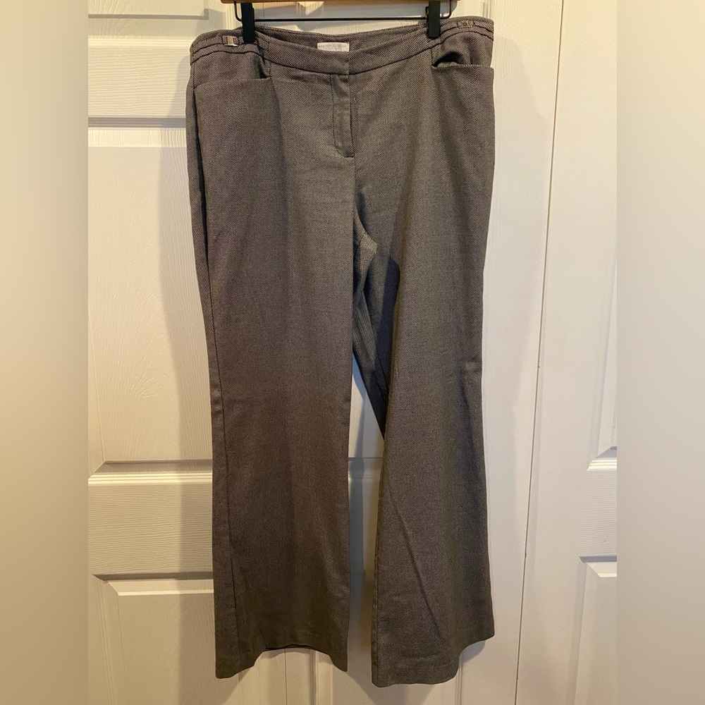 Gorgeous EUC White & Black New York & Co Wide Leg Trousers